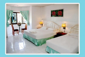 Welcome Inn Hotel Karon Beach 3 bed room from only 1200 Baht